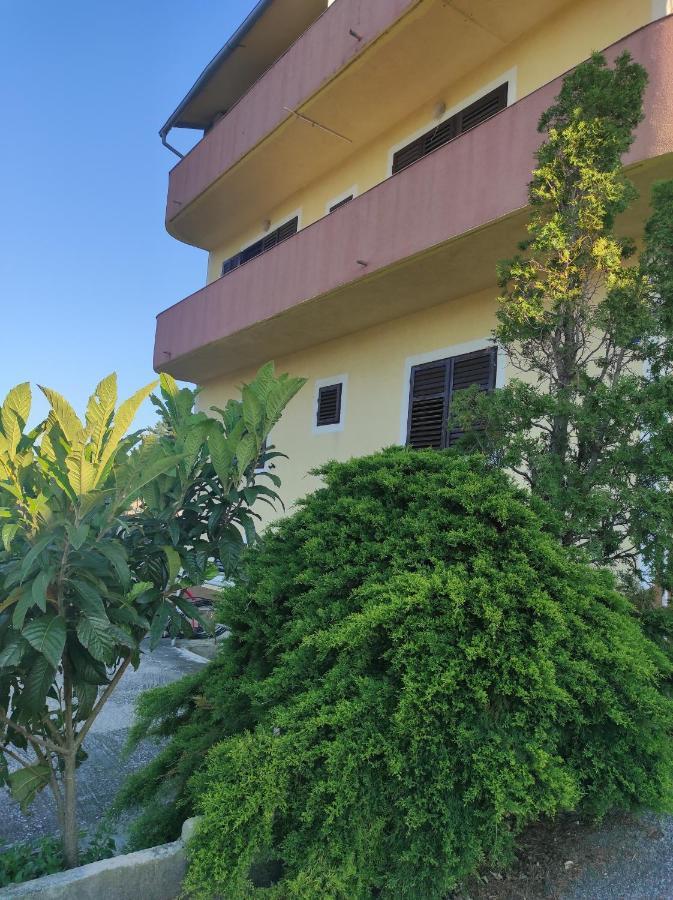 Apartmani Racic Split Bagian luar foto