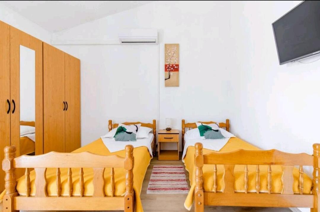 Apartmani Racic Split Bagian luar foto