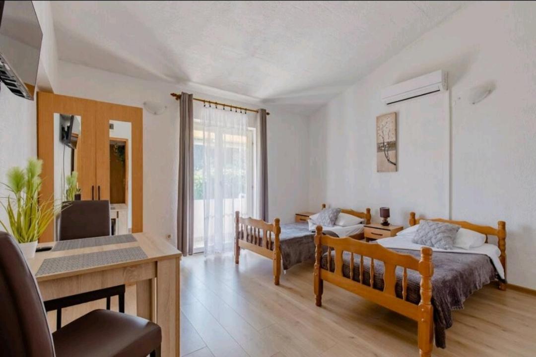 Apartmani Racic Split Bagian luar foto